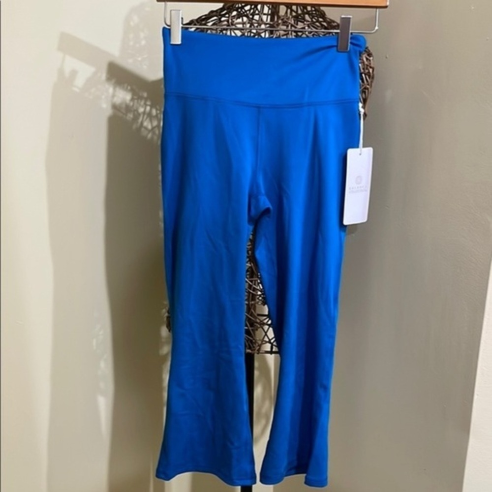 Balance Collection Women’s Yoga Flare Capri Pants Blue S 22" Pull-On Stretch